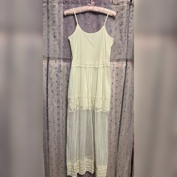 Forever 21 Cream Lace Maxi Dress Size S - Picture 2 of 3